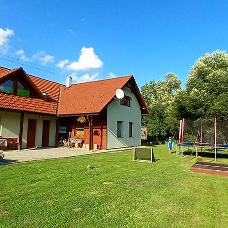 Ubytovanie U Huberta Bešeňová Exteriör bild