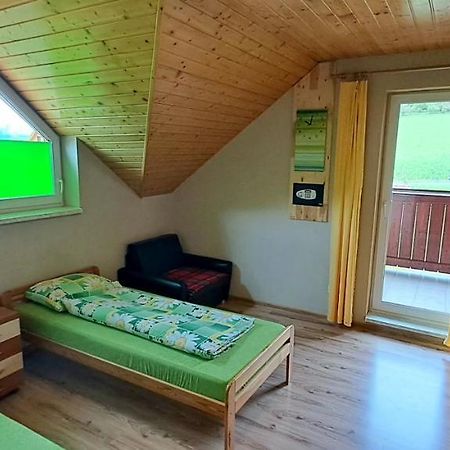 Ubytovanie U Huberta Bešeňová Exteriör bild