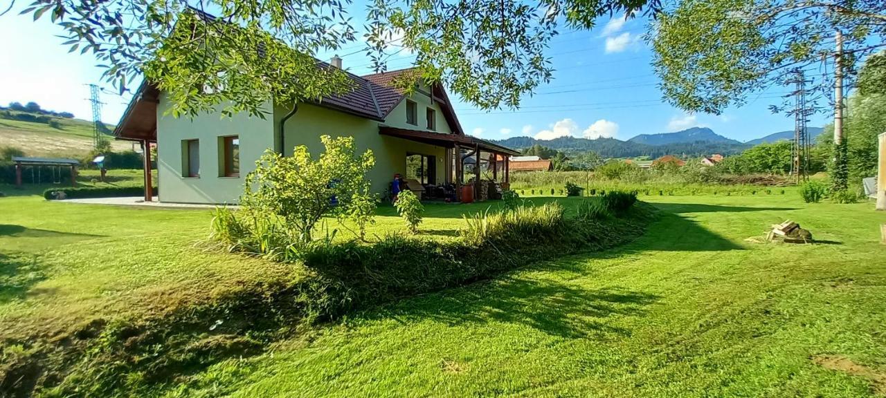 Ubytovanie U Huberta Bešeňová Exteriör bild